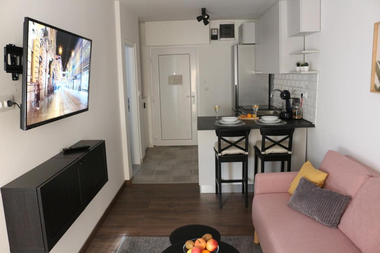 Luca, Digital Nomad Getaway Studio Apartment Загреб Экстерьер фото